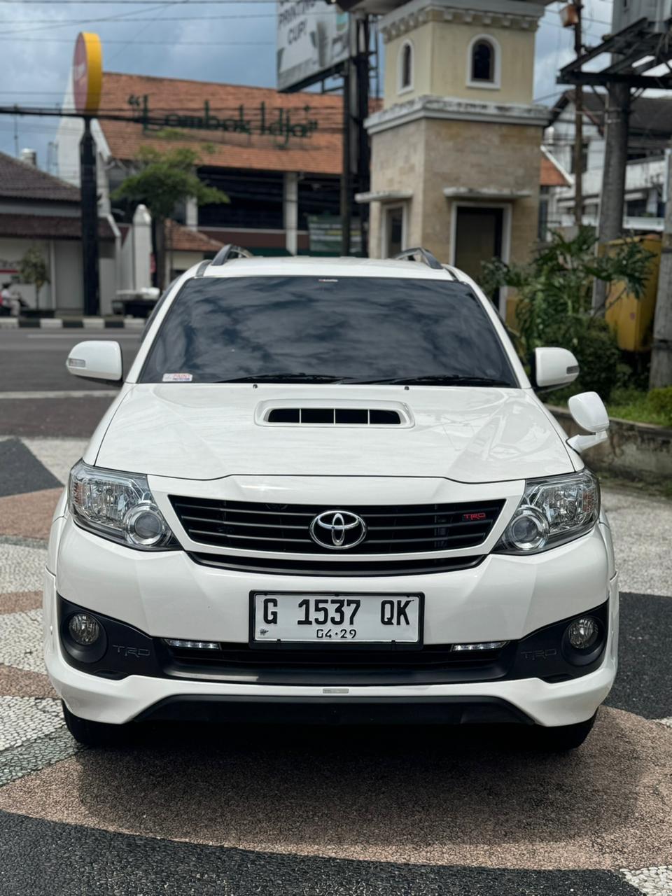 2014 Toyota Fortuner  2.5L G VNT TRD Diesel MT Bekas 2014 Toyota Fortuner  2.5L G VNT TRD Diesel MT Bekas