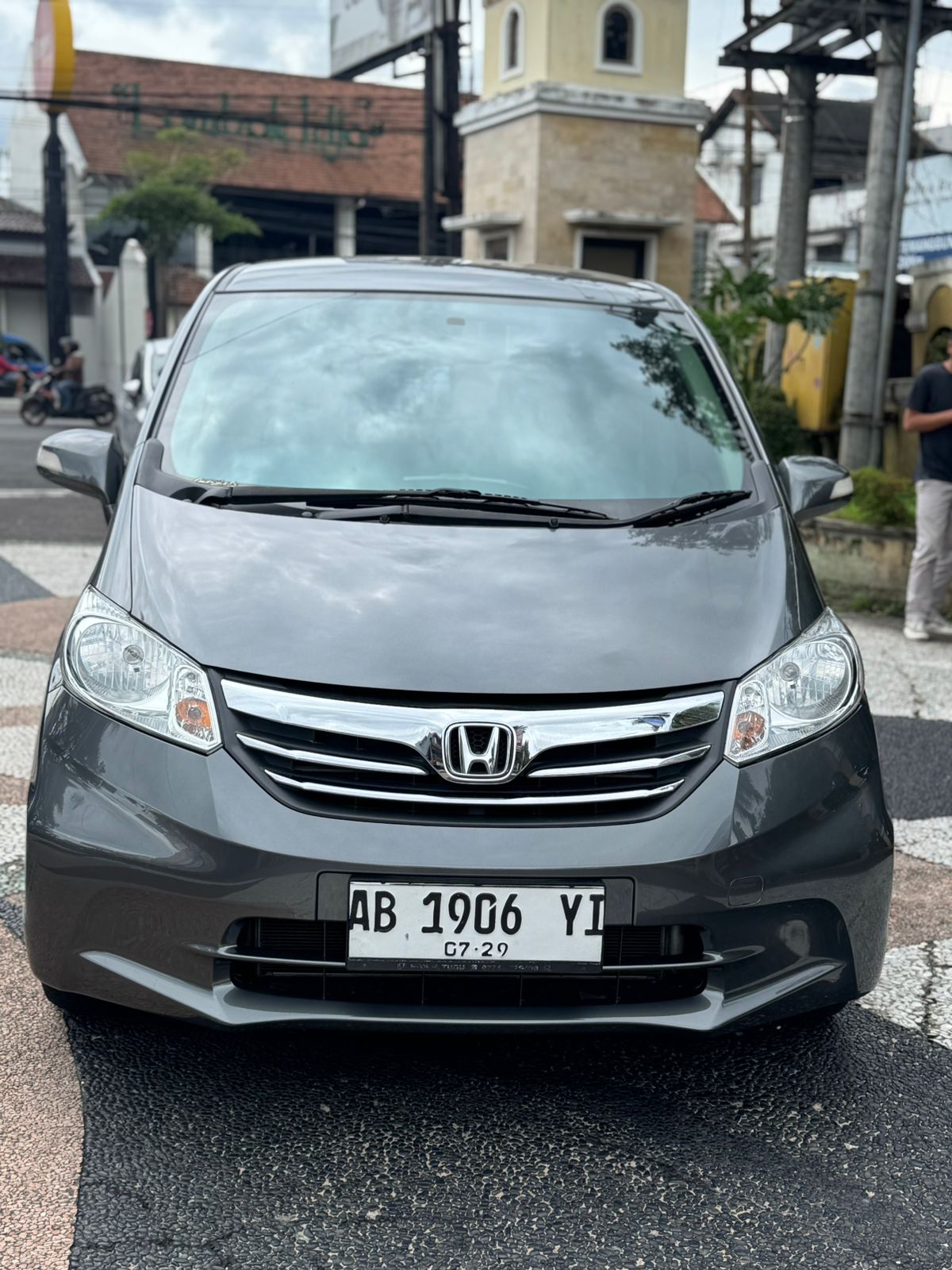 2014 Honda Freed  S AT Bekas 2014 Honda Freed  S AT Bekas