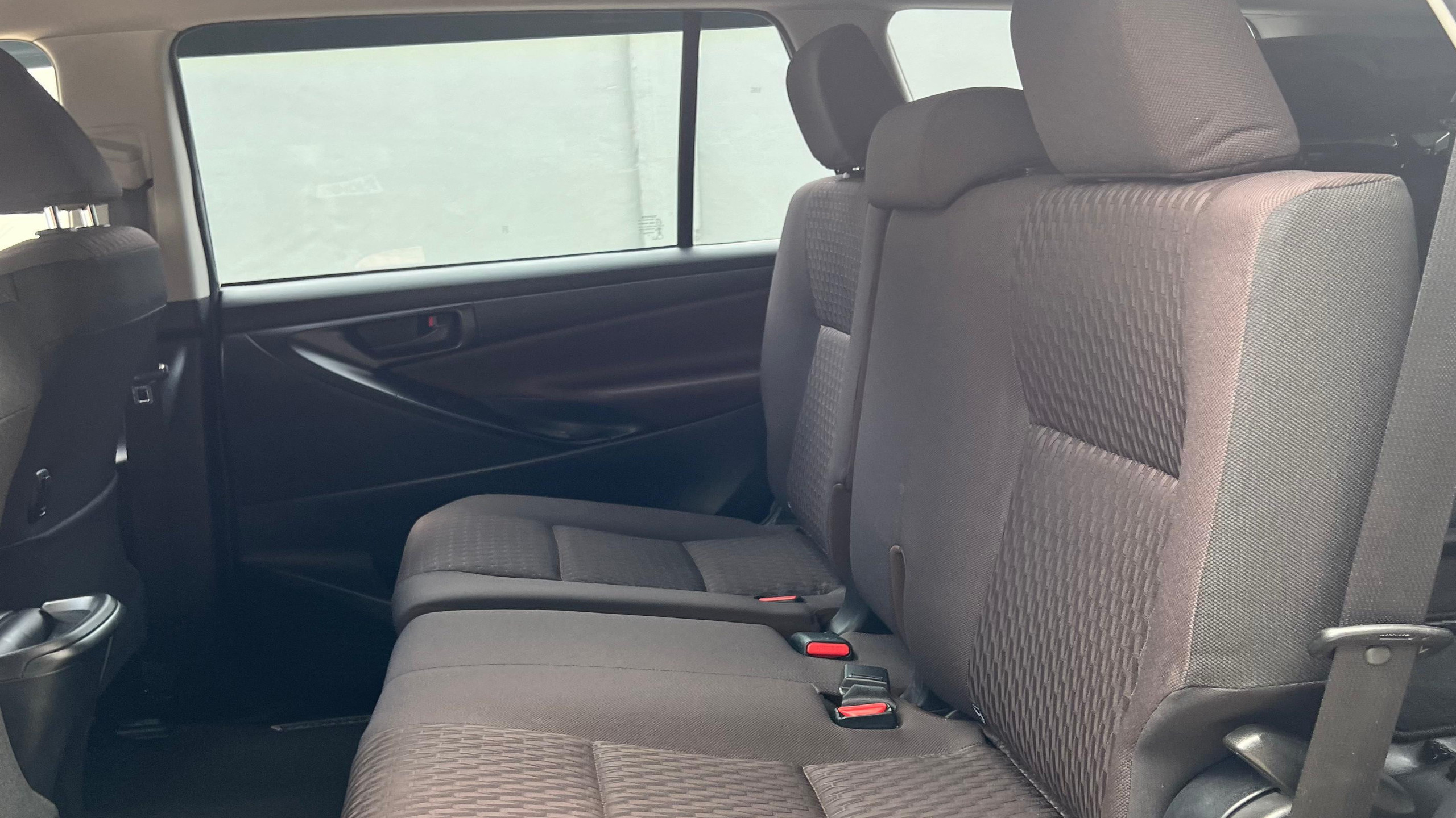 2020 Toyota Innova REBORN BENSIN G 2.0 MT 2020 Toyota Innova REBORN BENSIN G 2.0 MT