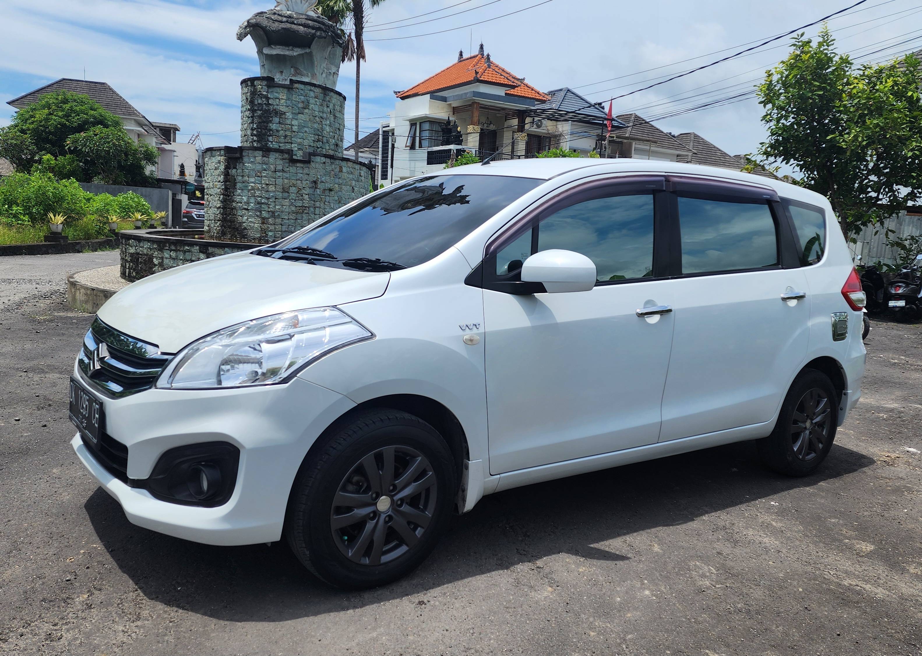Second Hand 2016 Suzuki Ertiga GL M/T Second Hand 2016 Suzuki Ertiga GL M/T