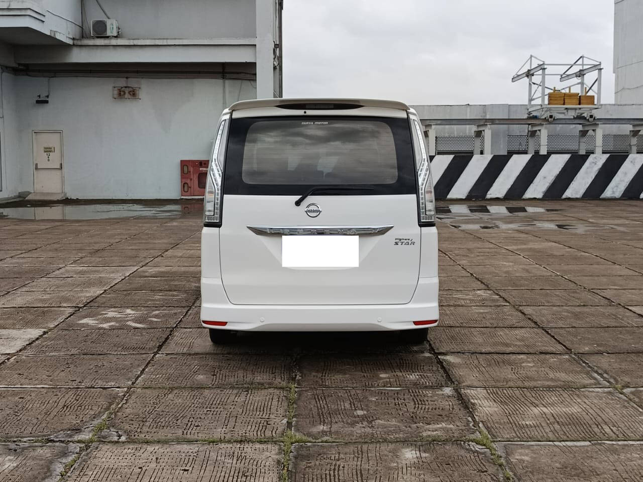 2015 Nissan Serena 2015 Nissan Serena