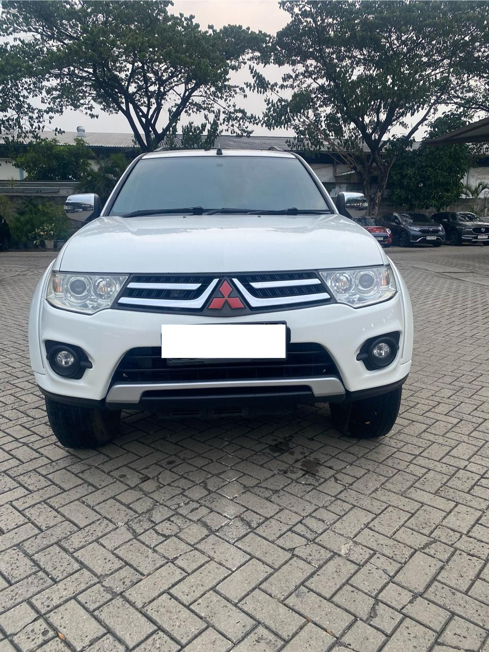 Second Hand 2015 Mitsubishi Pajero Sport Second Hand 2015 Mitsubishi Pajero Sport