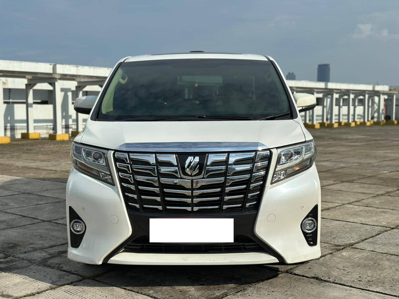Second Hand 2016 Toyota Alphard Second Hand 2016 Toyota Alphard