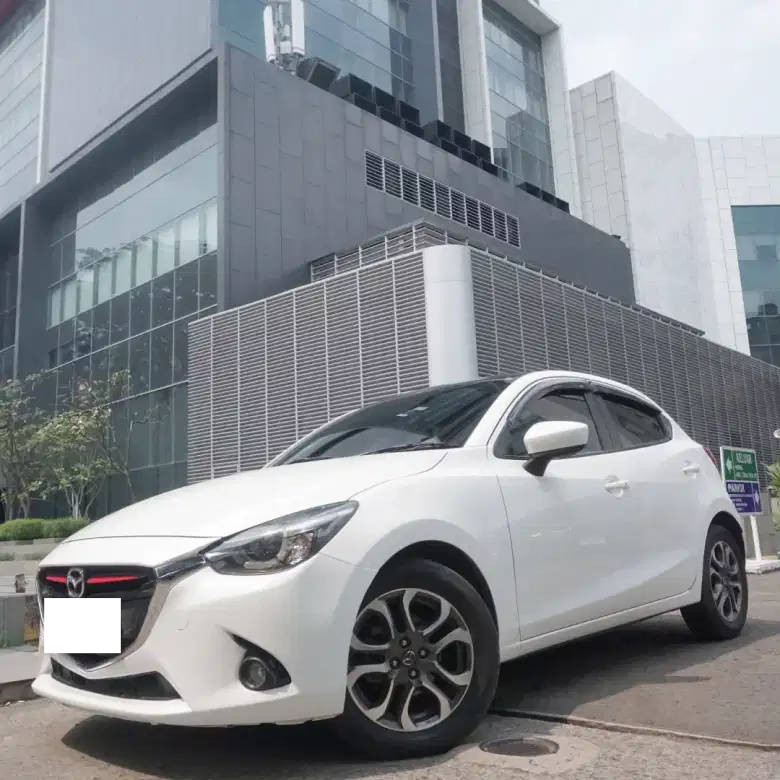 2014 Mazda 2  1.5 R AT