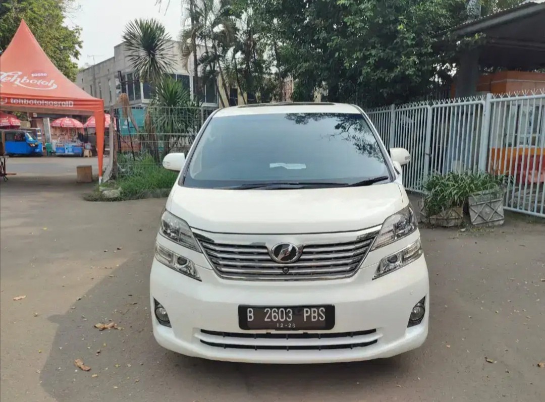 2011 Toyota Vellfire  2.4 V AT Bekas 2011 Toyota Vellfire  2.4 V AT Bekas