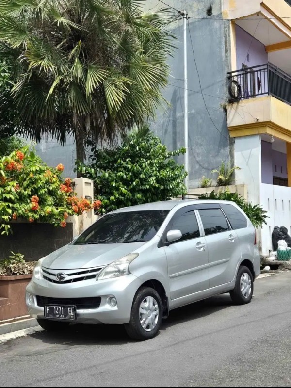 2014 Daihatsu Xenia  1.3 X MT