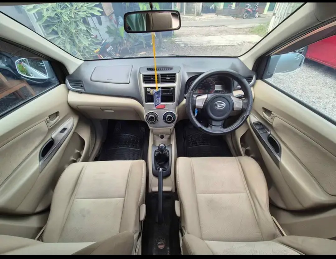 2014 Daihatsu Xenia  1.3 X MT 2014 Daihatsu Xenia  1.3 X MT