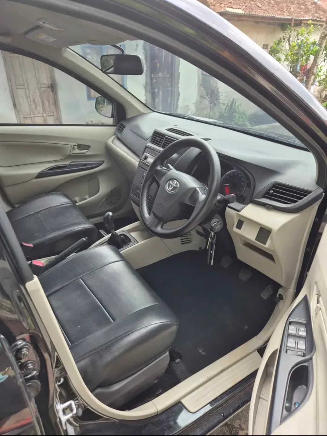 2019 Toyota Avanza  TRANSMOVER 1.3 G MT 2019 Toyota Avanza  TRANSMOVER 1.3 G MT