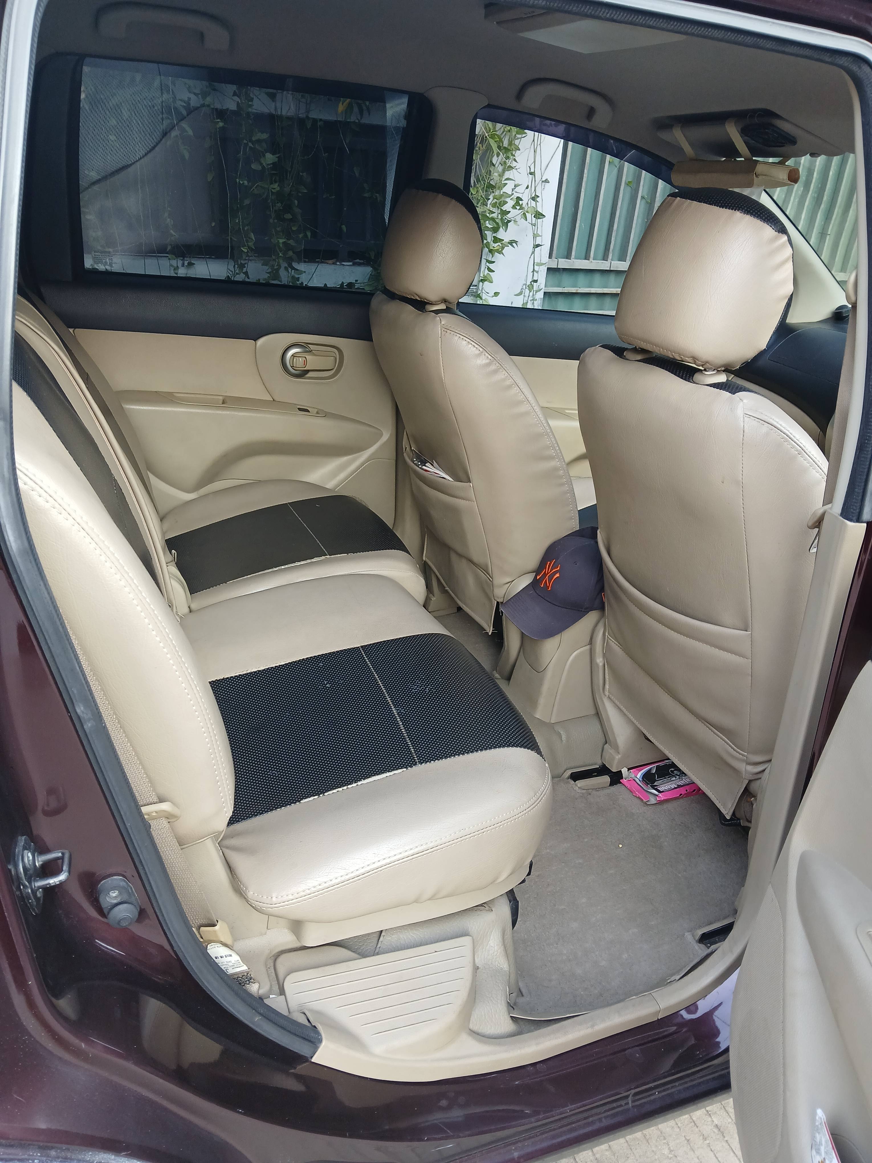 2015 Nissan Grand Livina 1.5 Ultimate AT 2015 Nissan Grand Livina 1.5 Ultimate AT