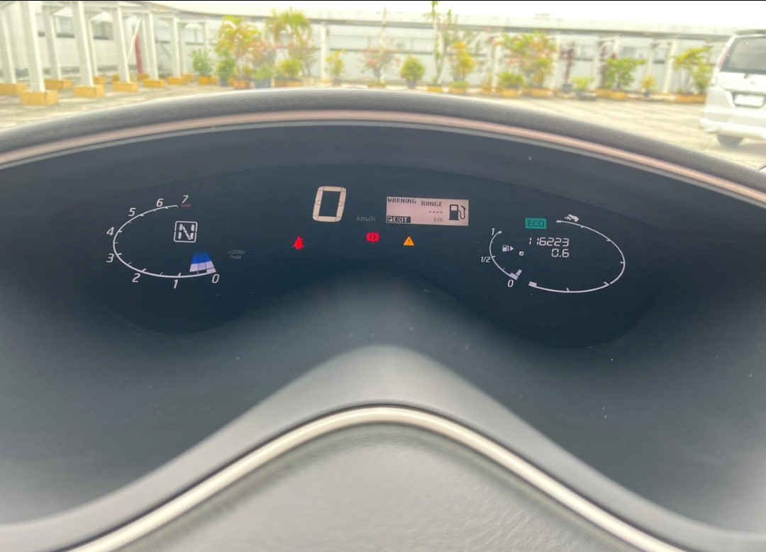 2014 Nissan Serena 2014 Nissan Serena