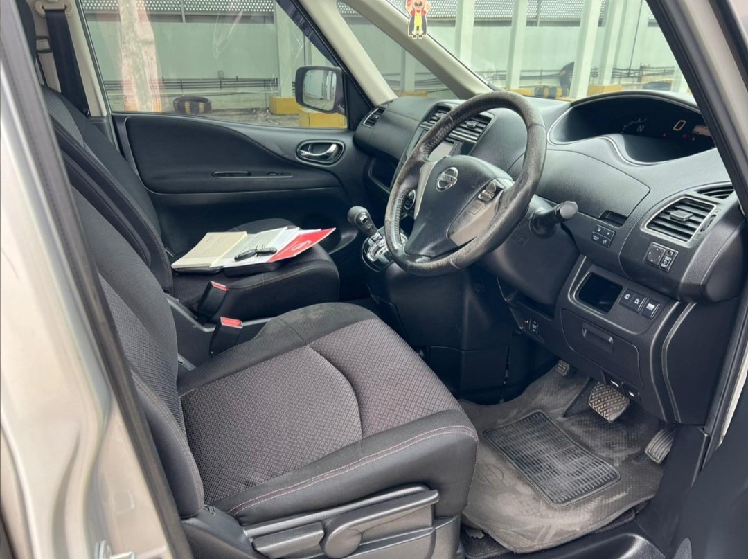 2014 Nissan Serena 2014 Nissan Serena