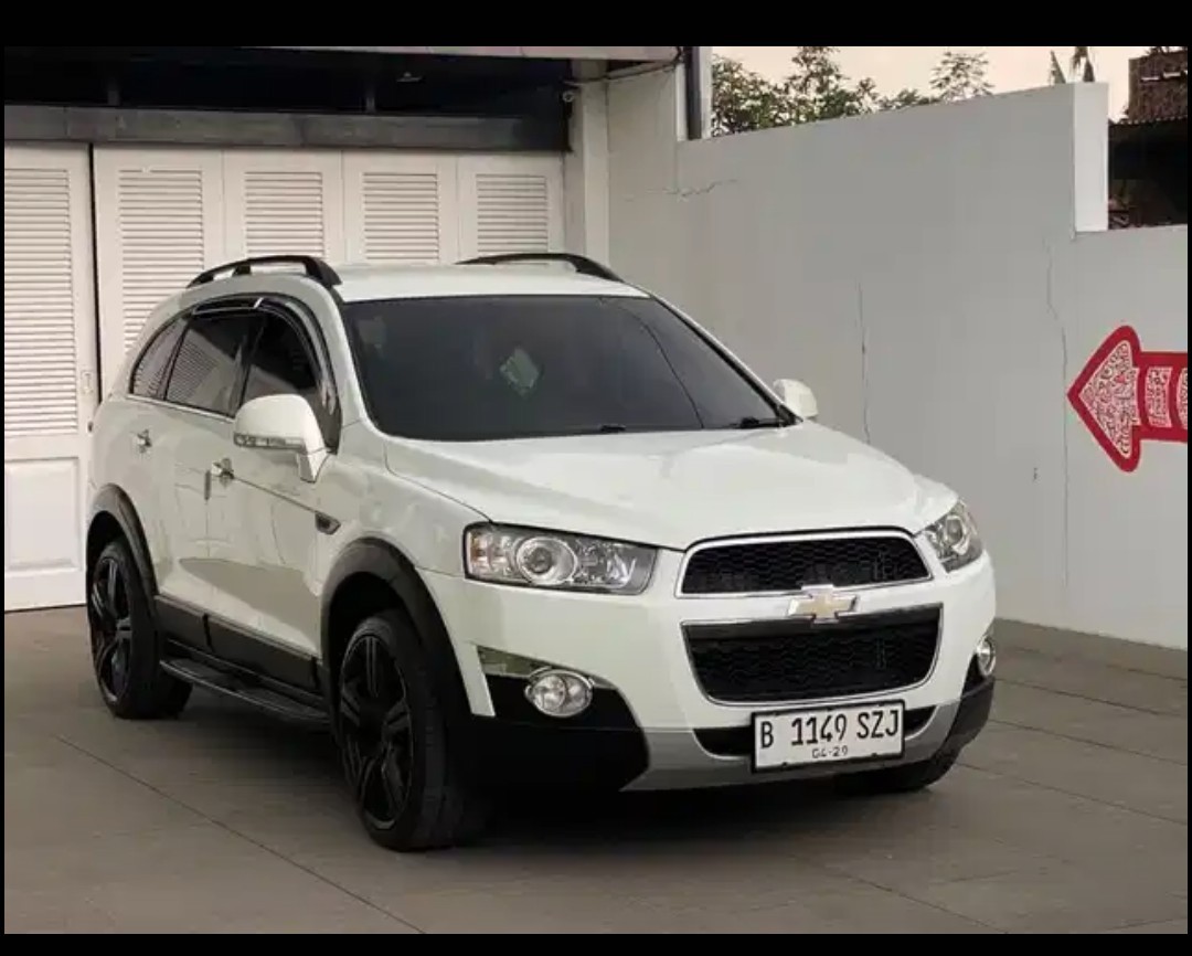 2012 Chevrolet Captiva  BENSIN 2.4 L A/T 2012 Chevrolet Captiva  BENSIN 2.4 L A/T