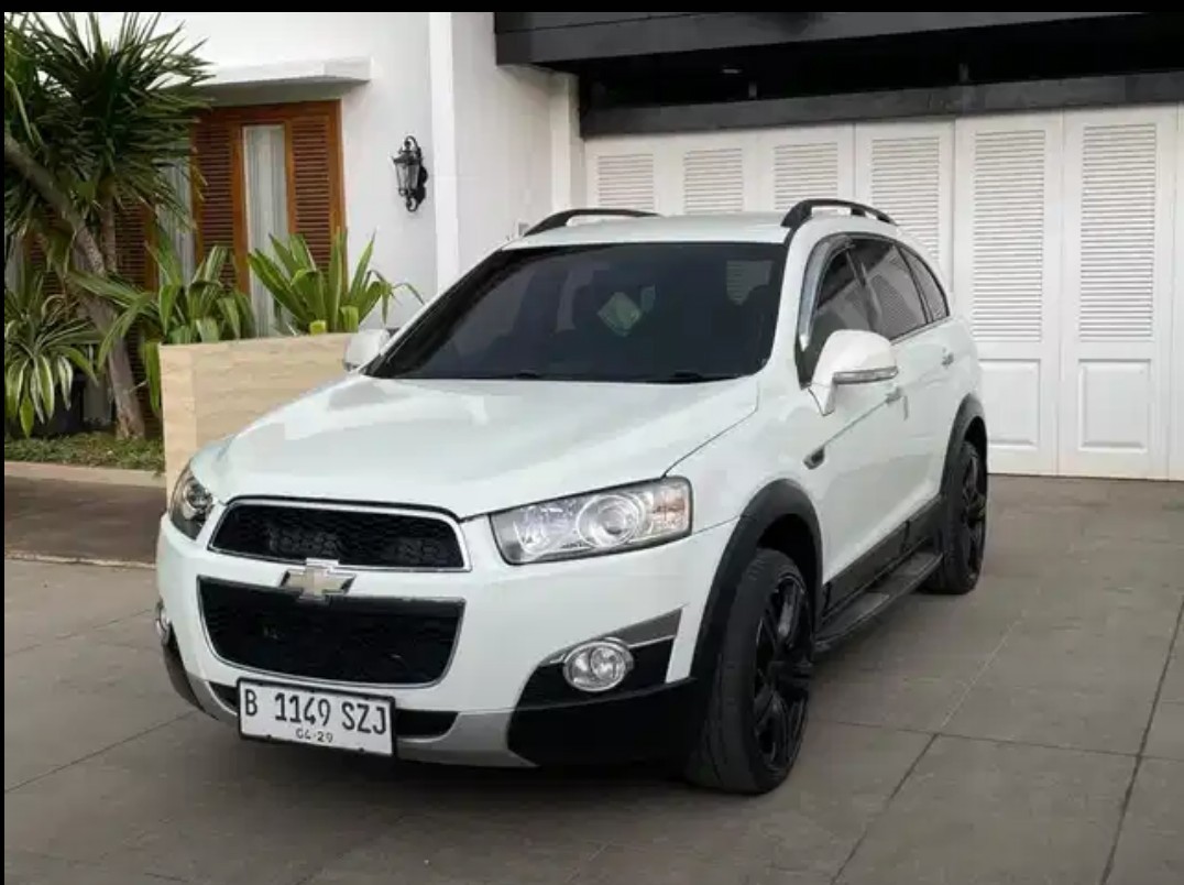 2012 Chevrolet Captiva  BENSIN 2.4 L A/T 2012 Chevrolet Captiva  BENSIN 2.4 L A/T