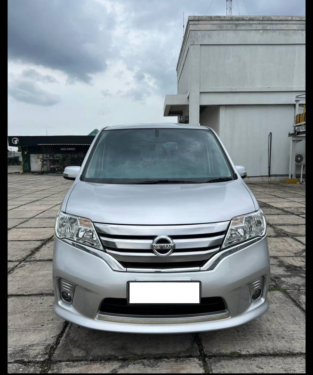 Second Hand 2014 Nissan Serena Second Hand 2014 Nissan Serena