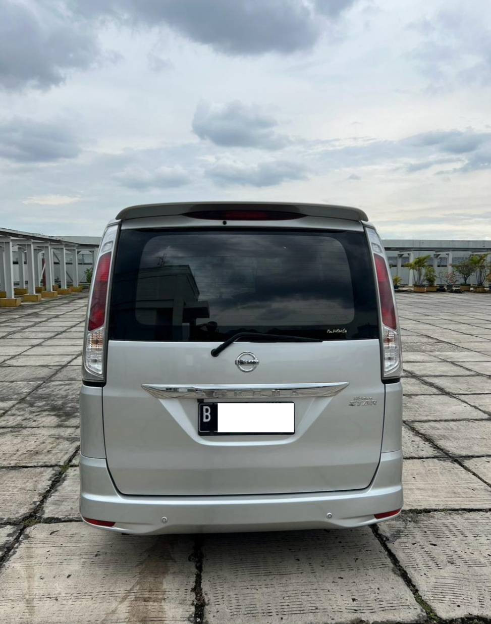 2014 Nissan Serena 2014 Nissan Serena