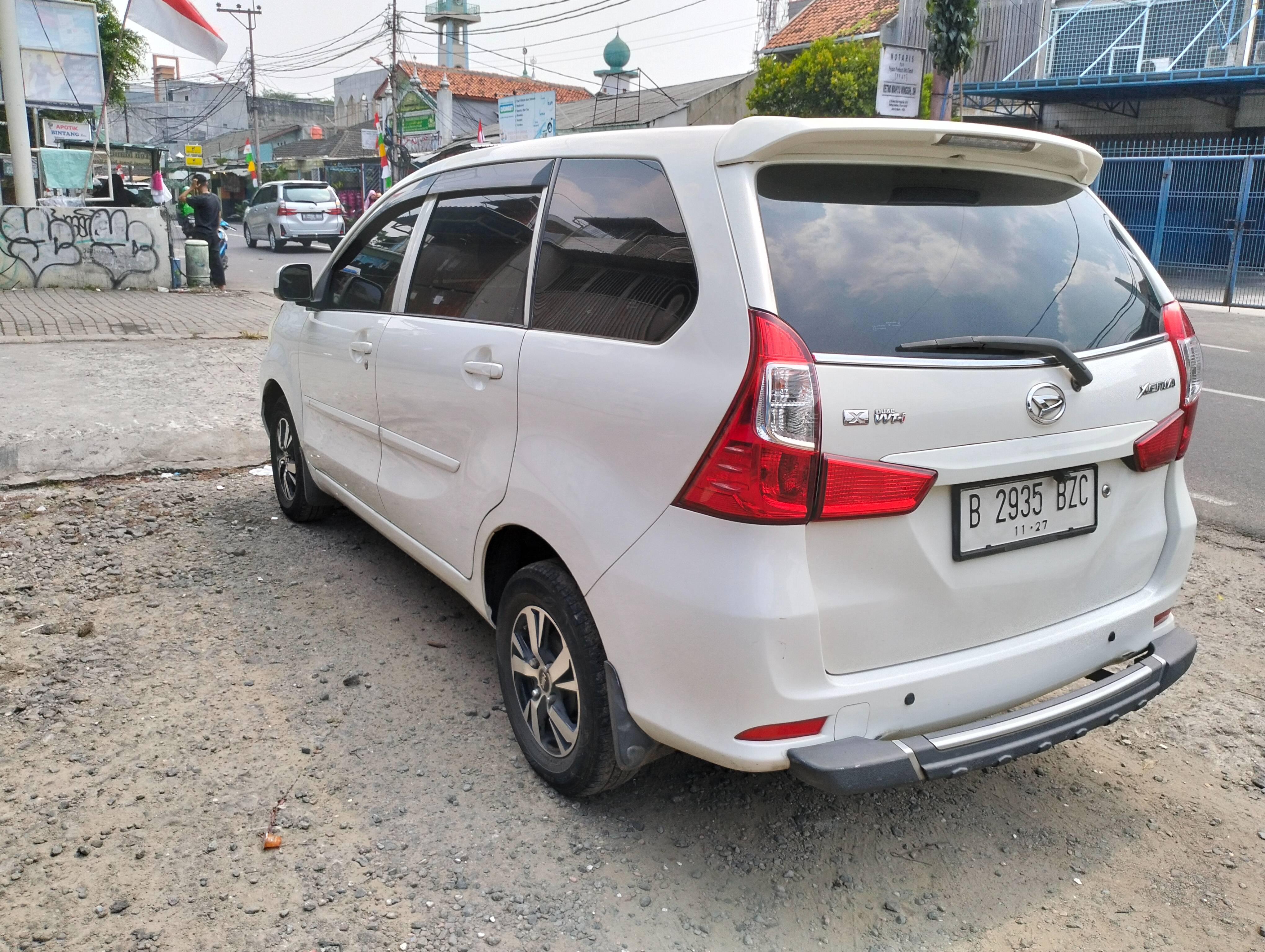 2017 Daihatsu Xenia  1.3 X AT 2017 Daihatsu Xenia  1.3 X AT