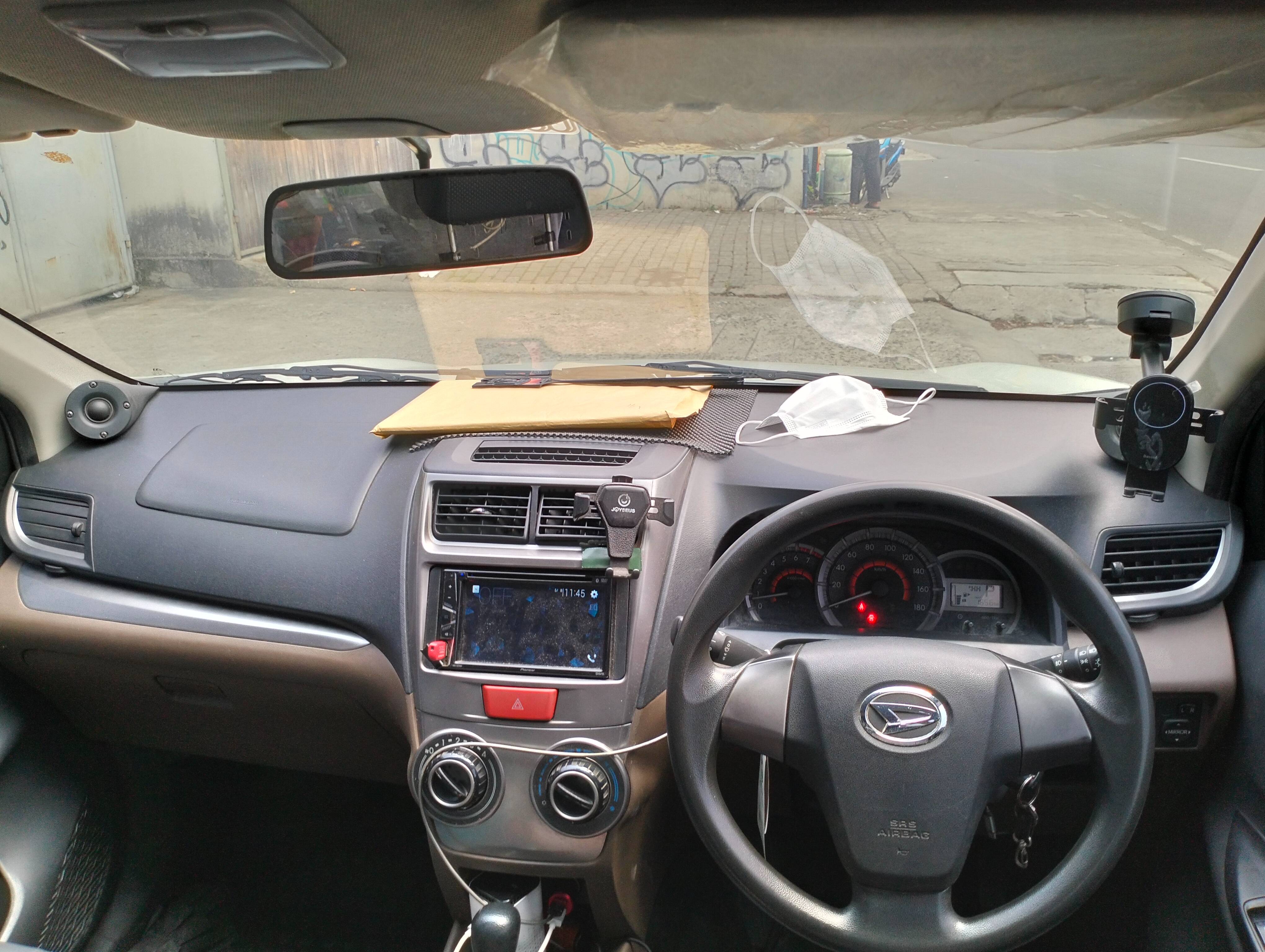 2017 Daihatsu Xenia  1.3 X AT 2017 Daihatsu Xenia  1.3 X AT