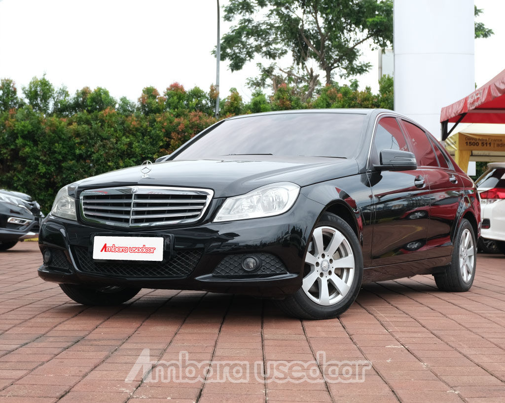2012 Mercedes Benz C-Class Sedan C 200 CGI