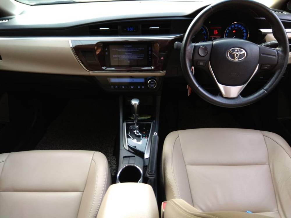 Used 2015 Toyota Corolla Altis V AT V AT for sale