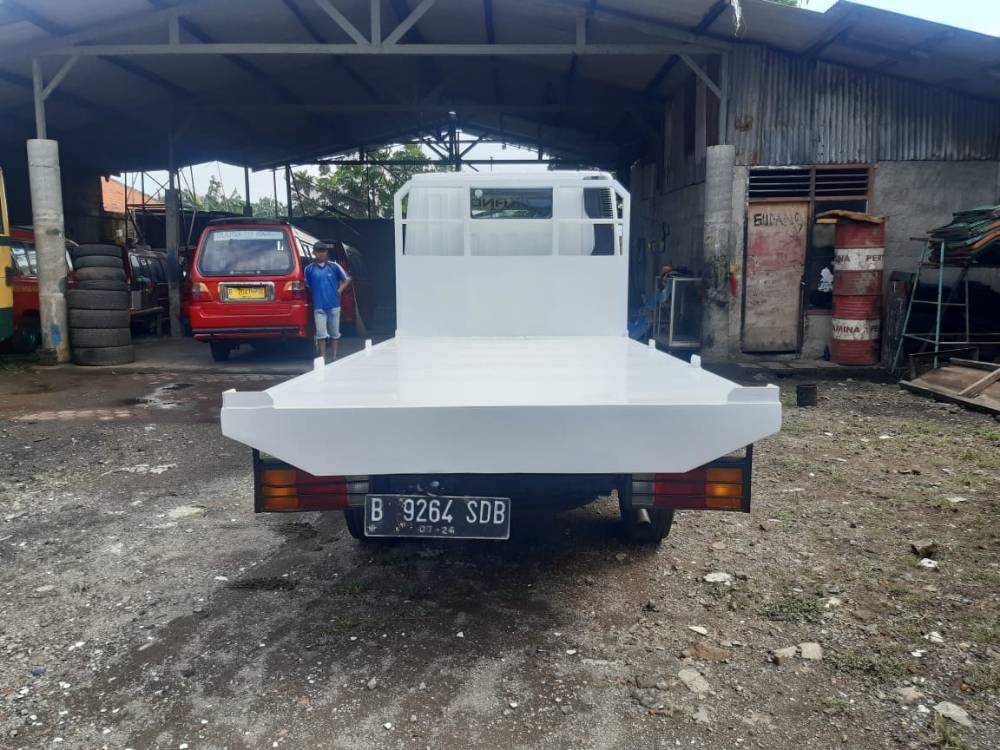 Used 2014 Mitsubishi L300 Pickup Flatbed Pickup Flatbed for sale