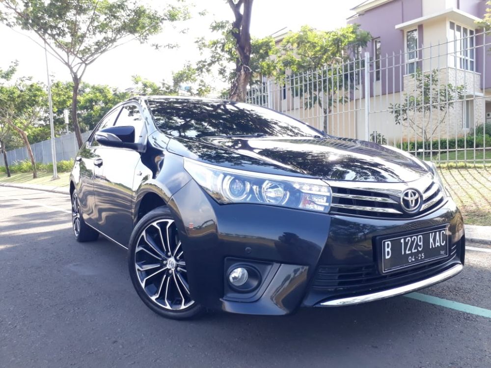 2015 Toyota Corolla Altis  V AT V AT tua