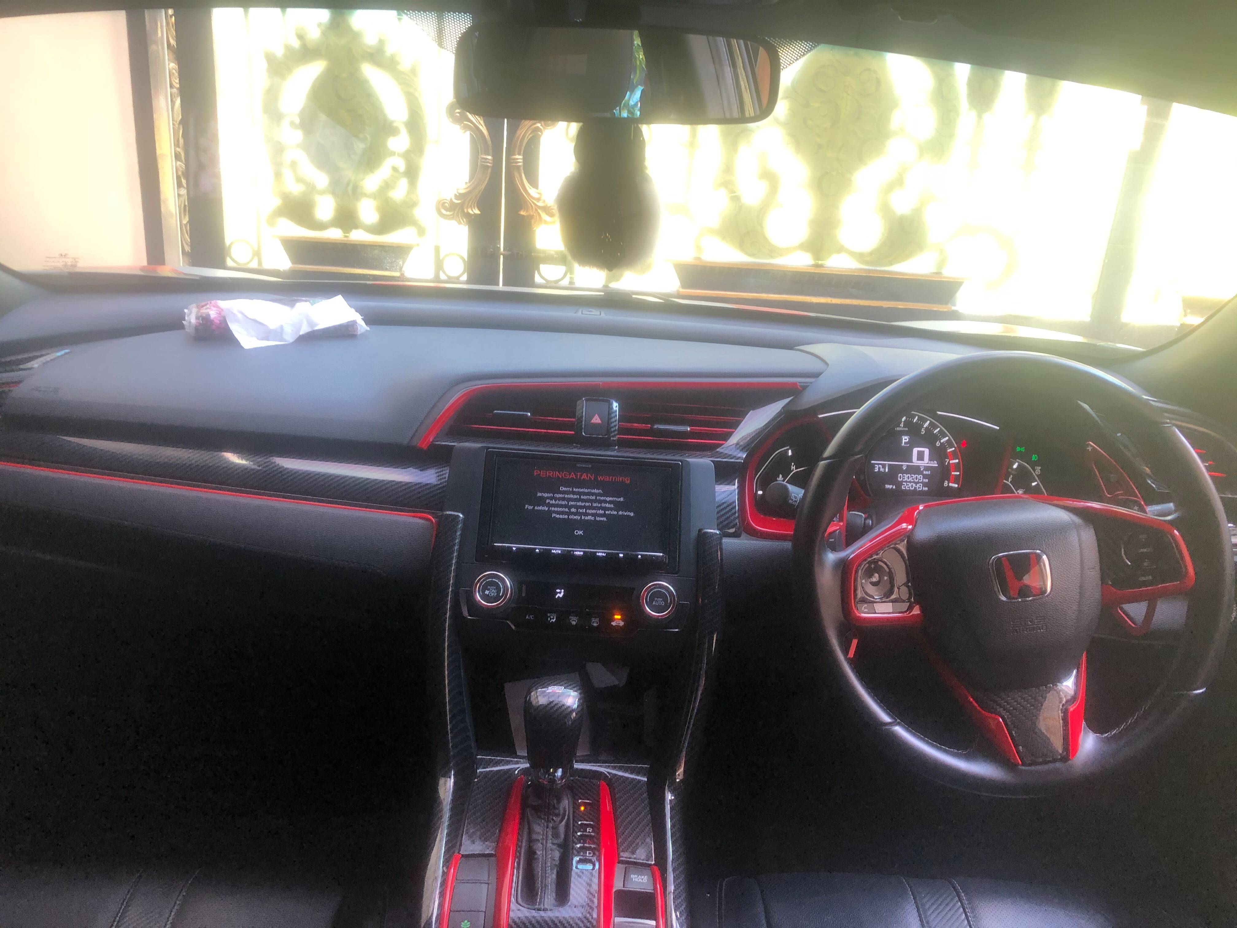 2018 Honda Civic 1.5L E TURBO 1.5L E TURBO tua