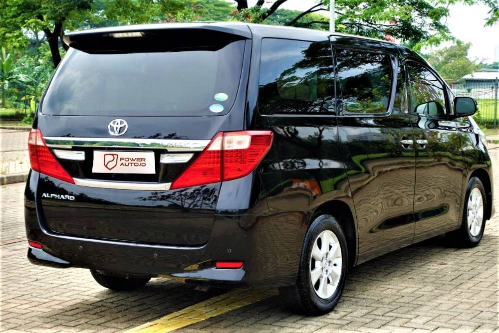 2014 Toyota Alphard  2.4 AT 2.4 AT tua