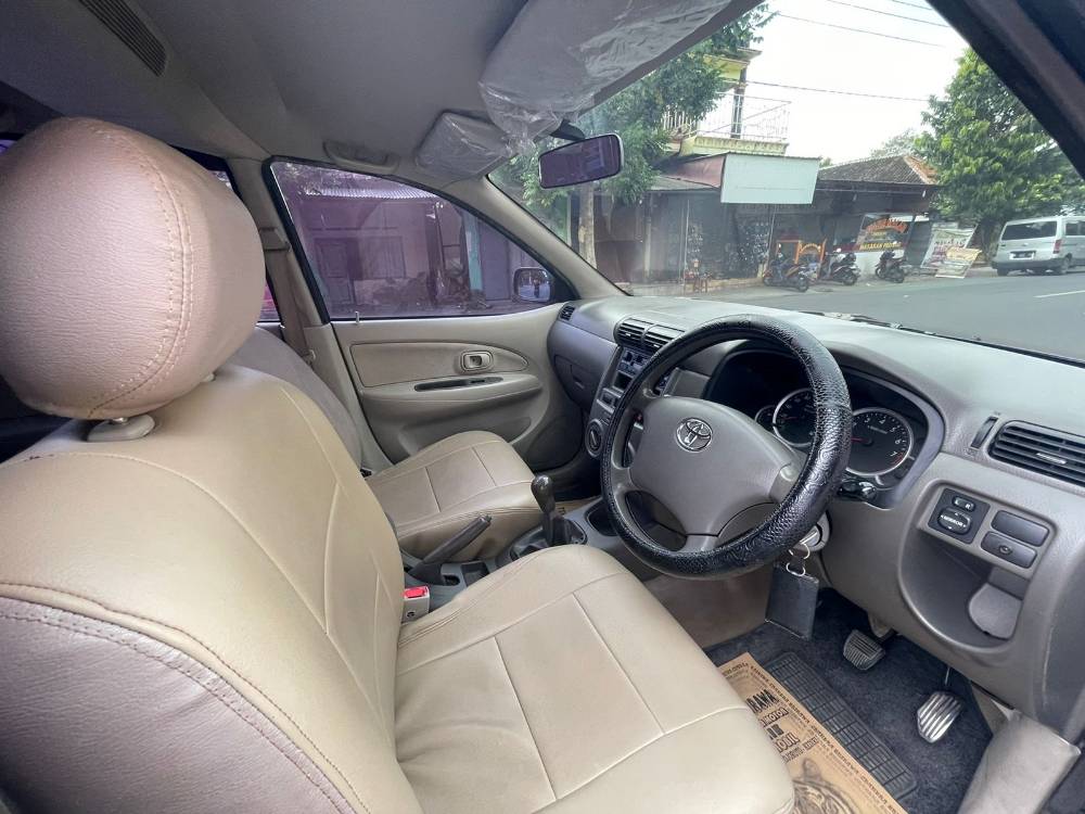 Dapatkan Informasi Harga & Penjual Mobil Bekas Toyota Avanza 2010 517751 | Zigwheels