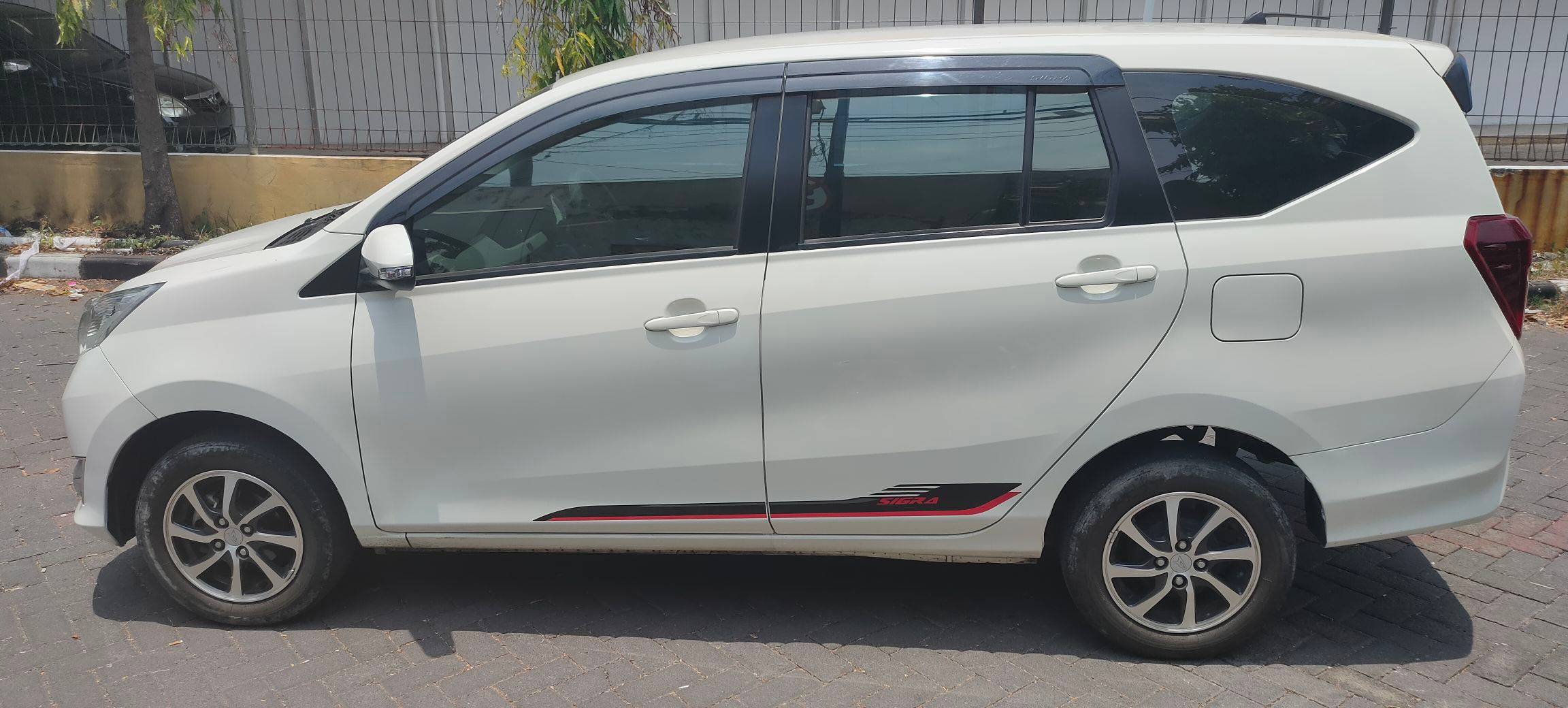 Used 2018 Daihatsu Sigra 1.2 R MT 1.2 R MT for sale