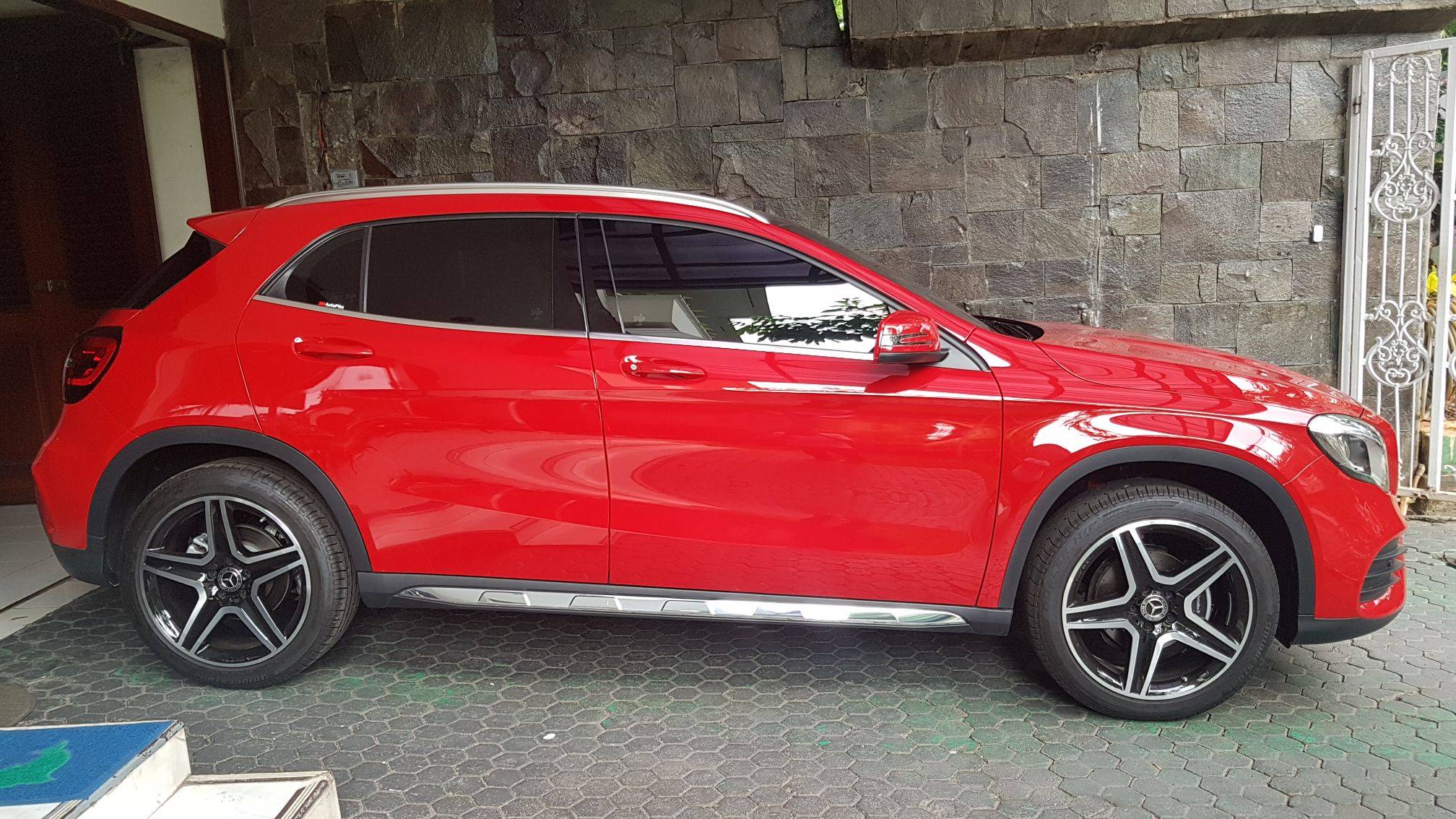 Dijual 2019 Mercedes Benz GLA-Class 200 AMG Line 200 AMG Line Bekas