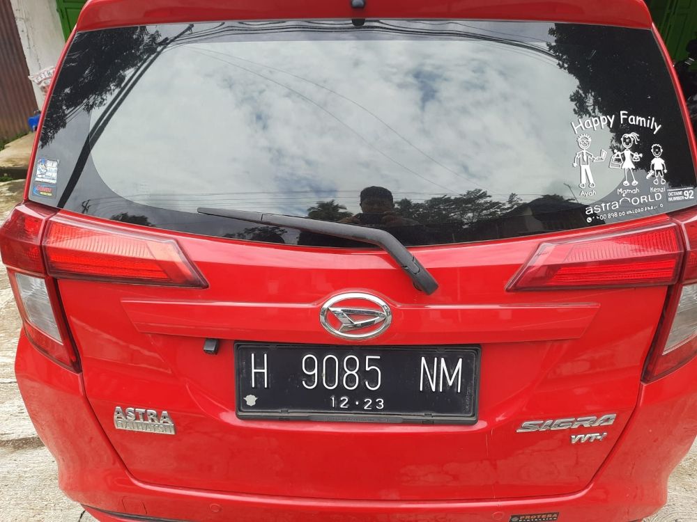 Dijual 2018 Daihatsu Sigra  1.0 M MT 1.0 M MT Bekas