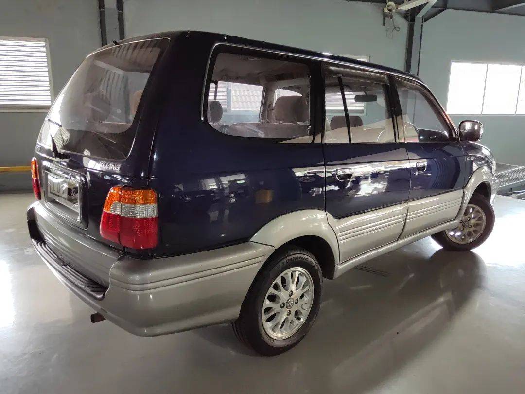 Dijual 2002 Toyota Kijang  2.0L Krista Type 2.0L Krista Type Bekas