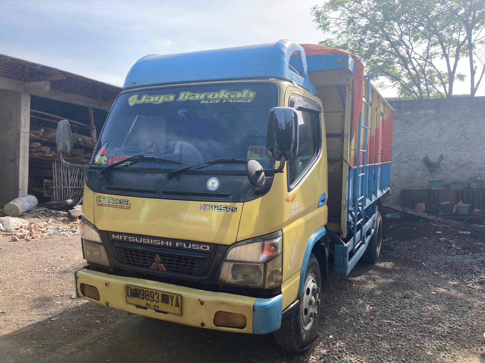 Old 2014 Mitsubishi L300 Cab & Chasiss Cab & Chasiss