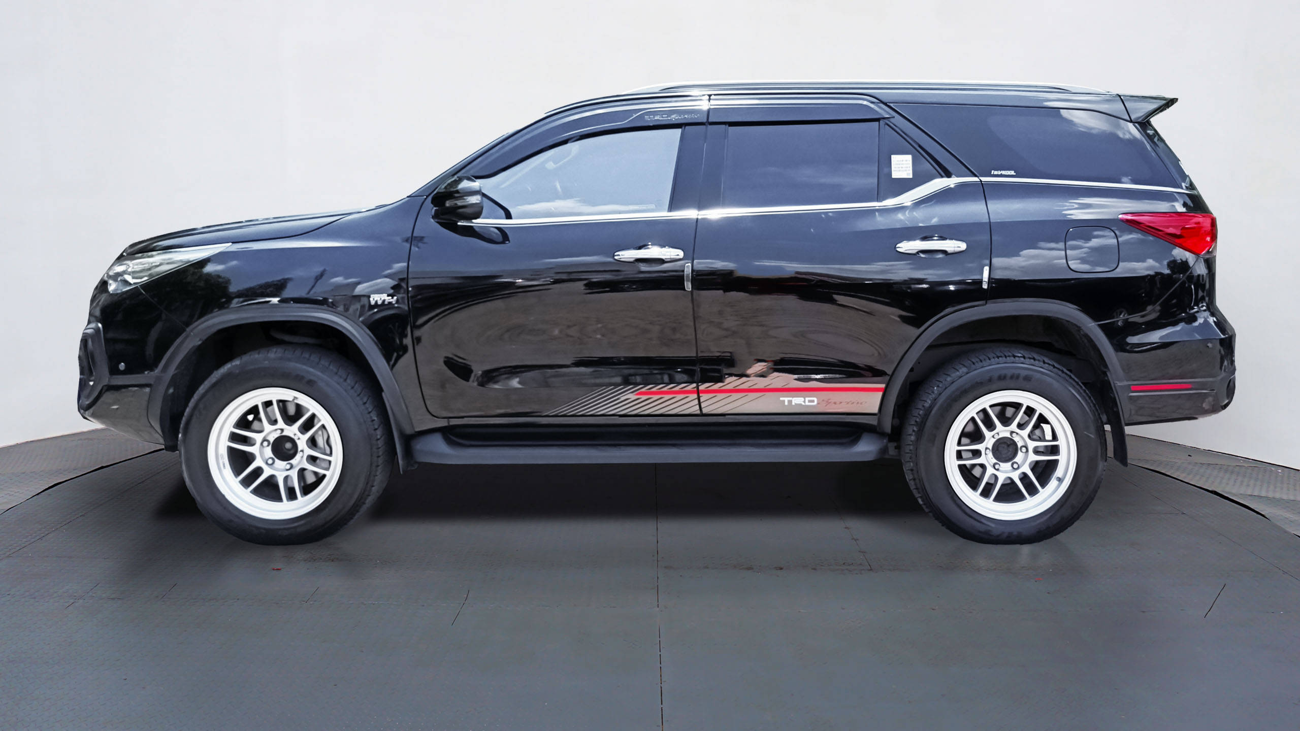 Old 2020 Toyota Fortuner 2.7 SRZ AT 2.7 SRZ AT