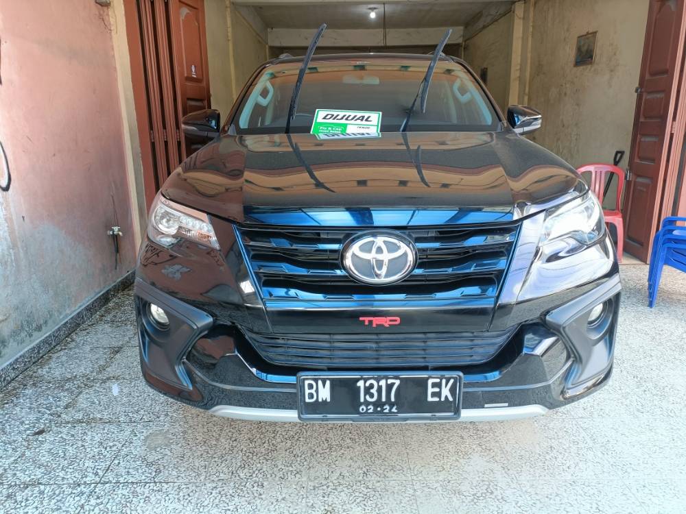 Second Hand 2014 Toyota Fortuner 4X2 G AT DIESEL TRD SPORTIVO