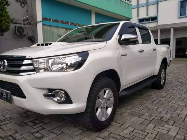 2017 Toyota Hilux Bekas