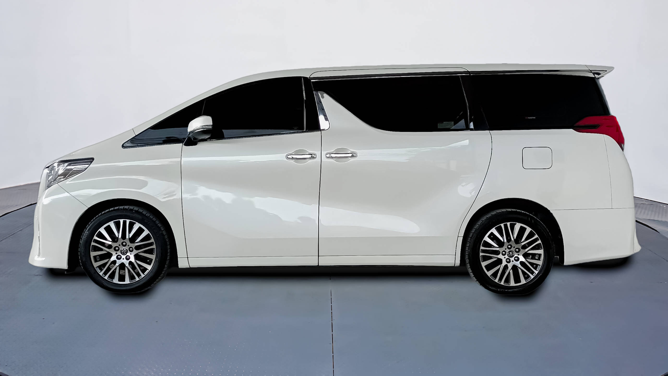 Old 2016 Toyota Alphard 2.5 G A/T 2.5 G A/T