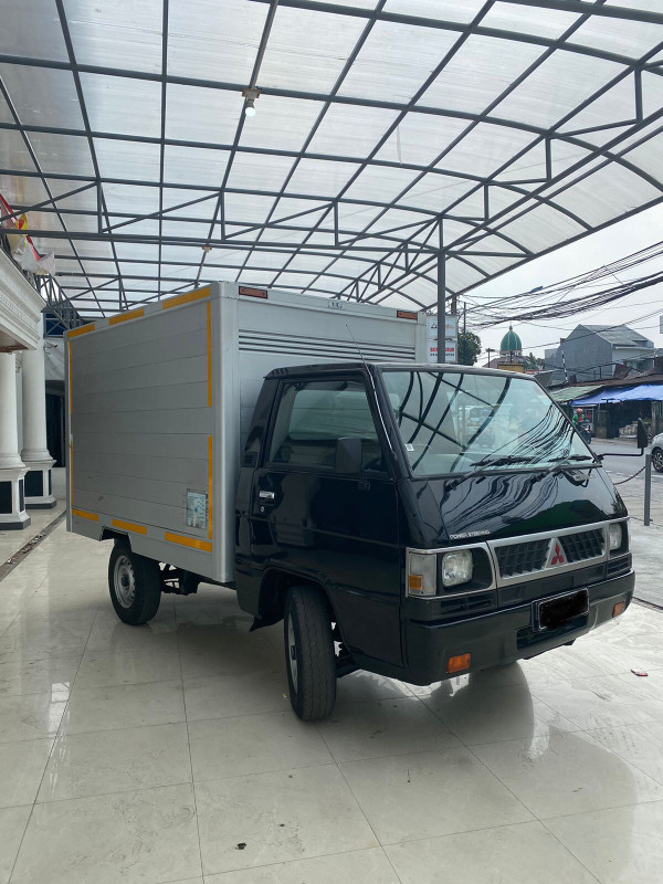 2014 Mitsubishi Colt L300 2014 Mitsubishi Colt L300