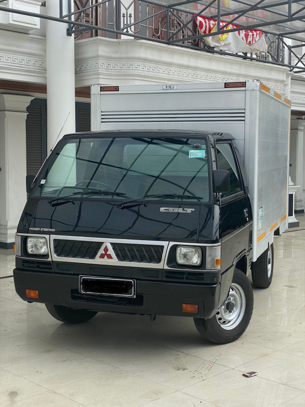 2014 Mitsubishi Colt L300 2014 Mitsubishi Colt L300