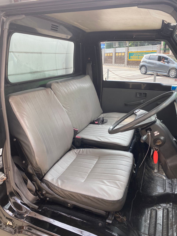 2014 Mitsubishi Colt L300 2014 Mitsubishi Colt L300