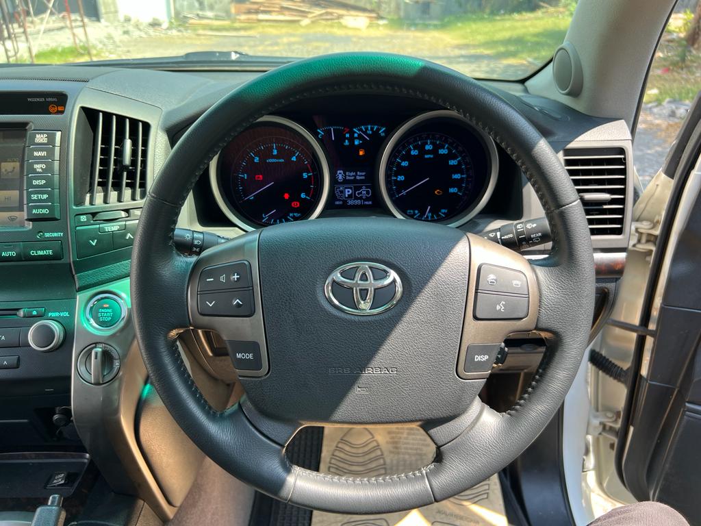 2011 Toyota Land Cruiser 2011 Toyota Land Cruiser