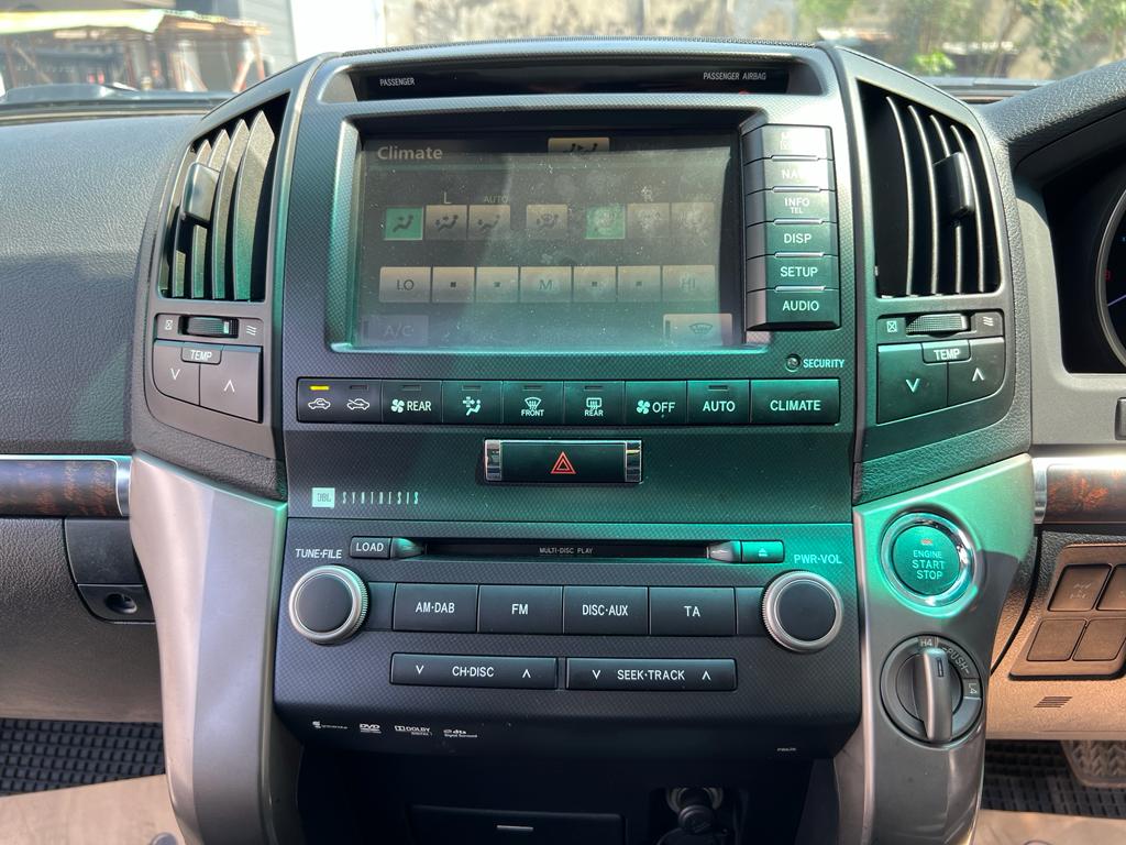 2011 Toyota Land Cruiser 2011 Toyota Land Cruiser