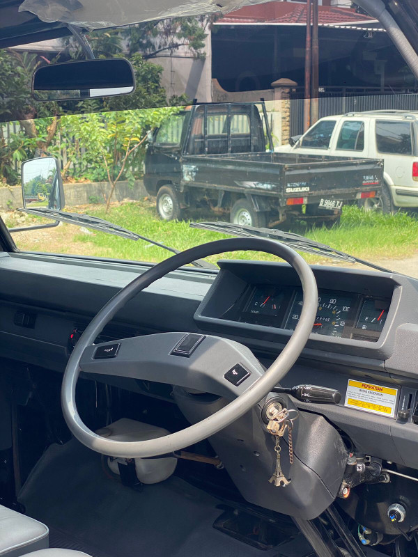 2021 Mitsubishi L300 2021 Mitsubishi L300