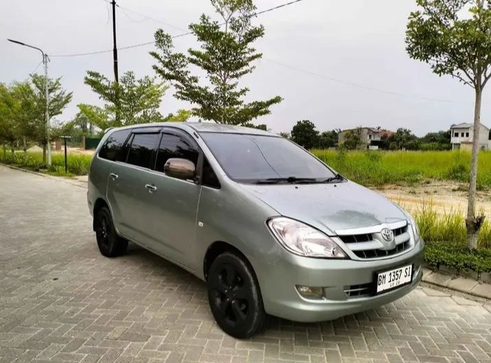 2004 Toyota Kijang Innova 2004 Toyota Kijang Innova