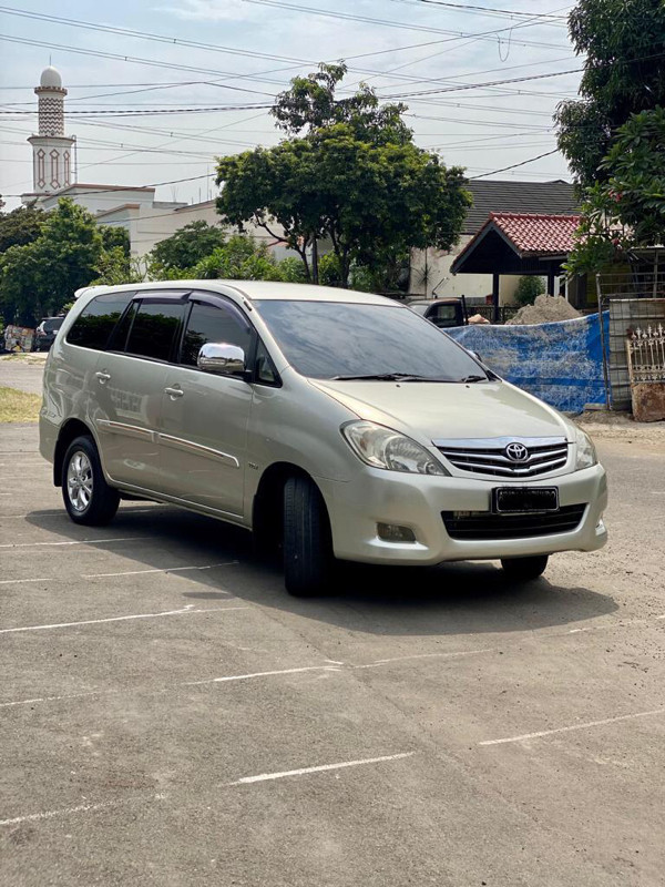 2011 Toyota Kijang Innova 2011 Toyota Kijang Innova