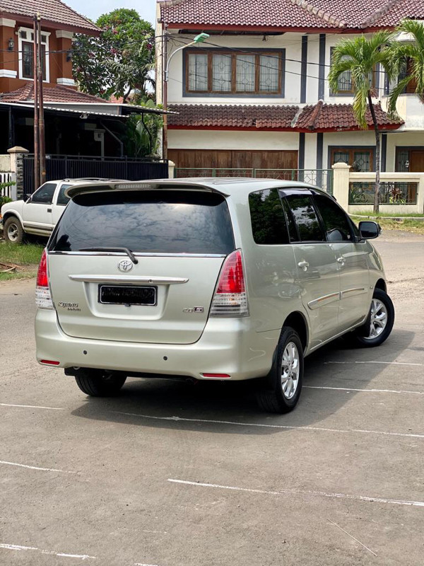 2011 Toyota Kijang Innova 2011 Toyota Kijang Innova