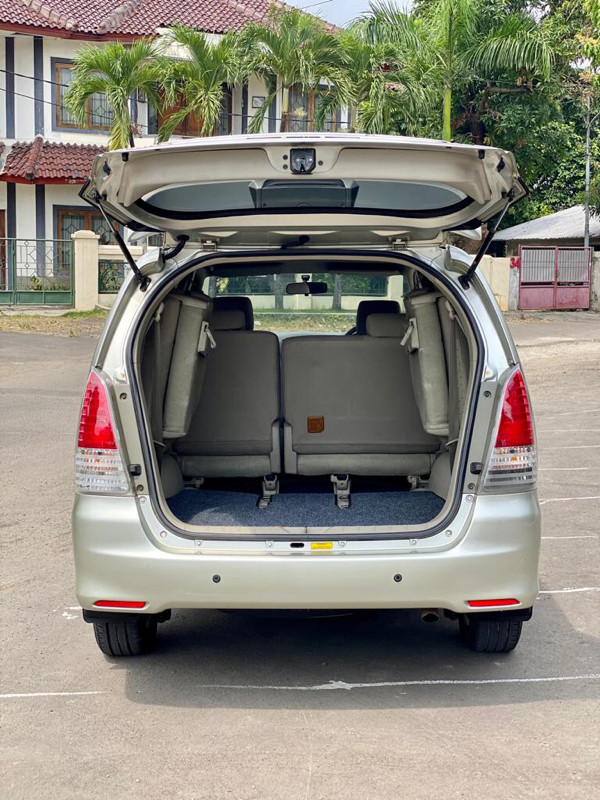 2011 Toyota Kijang Innova 2011 Toyota Kijang Innova