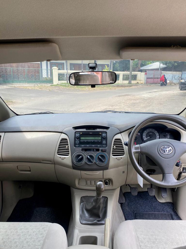 2011 Toyota Kijang Innova 2011 Toyota Kijang Innova