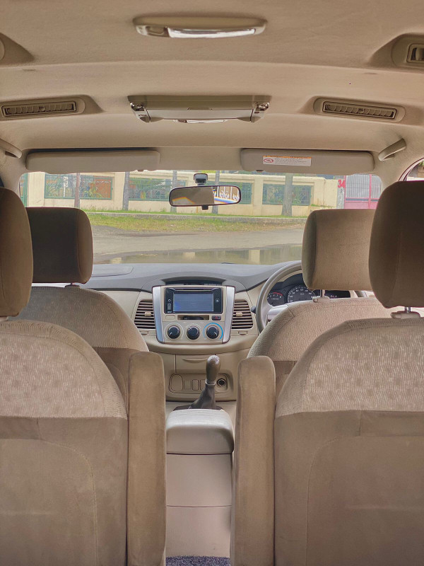 2015 Toyota Kijang Innova 2015 Toyota Kijang Innova