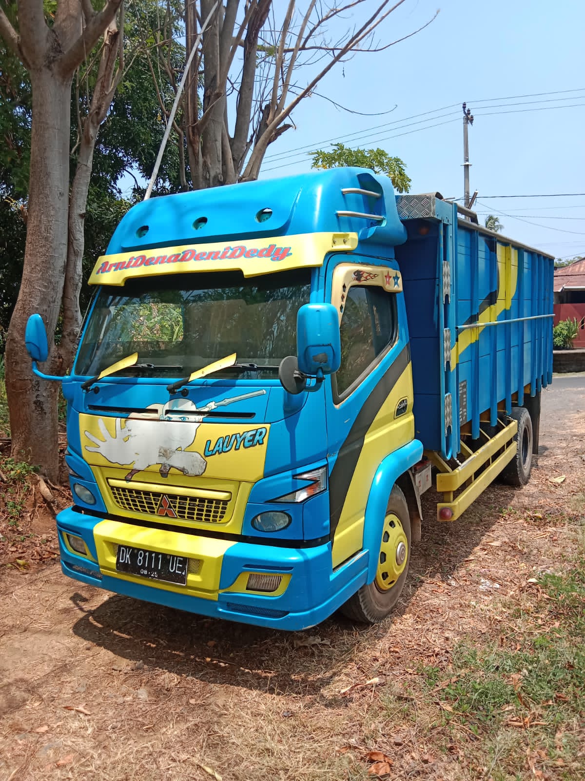 2013 Mitsubishi L300 2013 Mitsubishi L300